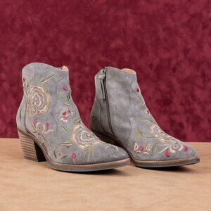 Sofft Women Westmont Floral Embroidered Grey Suede Cowboy Ankle Boots sz 7